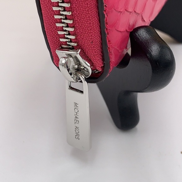 MICHAEL KORS MEDIUM ZIP AROUND CARD CASE WALLET ELECTRIC PINK COLOR - Picture 7 of 12